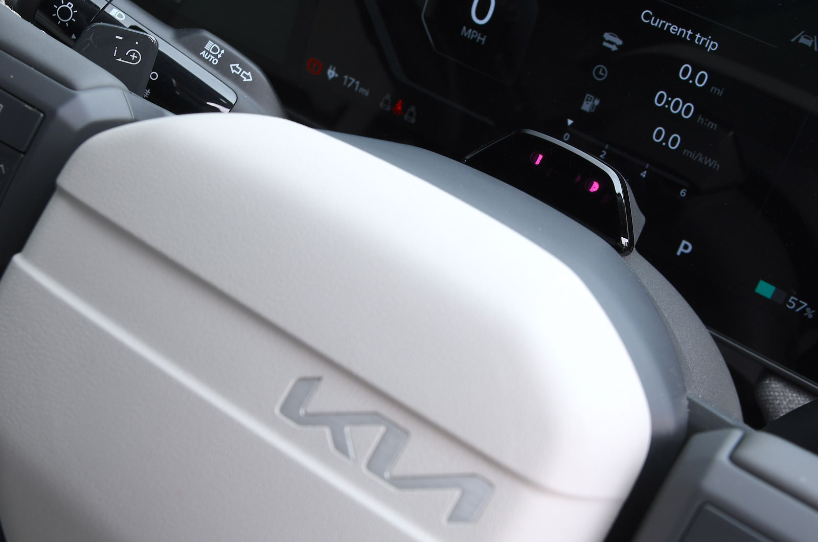Kia-EV3-DMS-camera