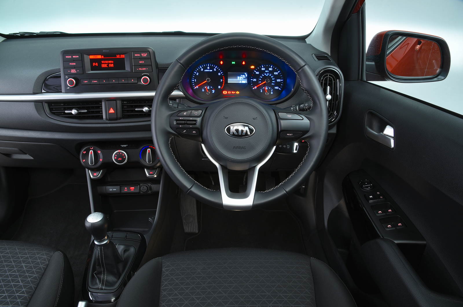 Kia Picanto dashboard - 69-plate car
