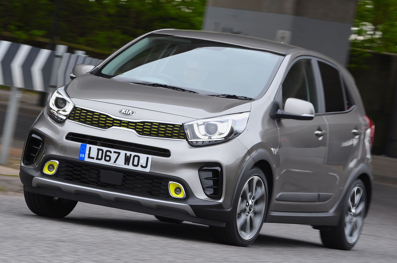Kia Picanto front cornering