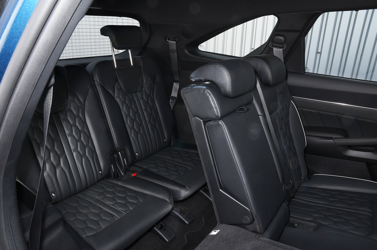 Used Kia Sorento 2020-present third row