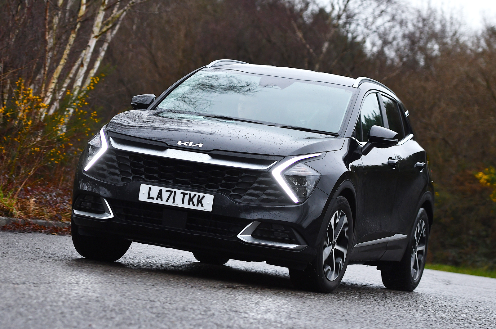 Kia Sportage 2022 front cornering