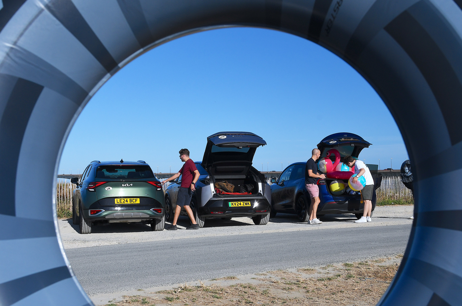Kia Sportage vs Peugeot e-3008 vs Tesla Model Y practicality test