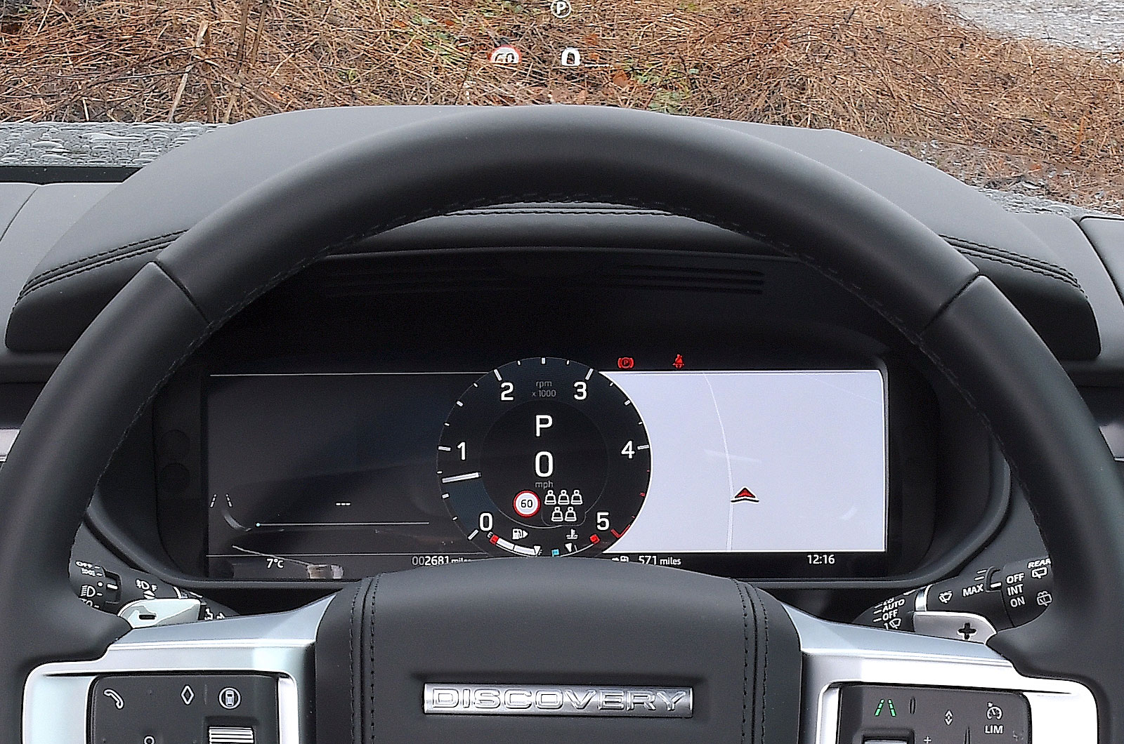 Land Rover Discovery driver display