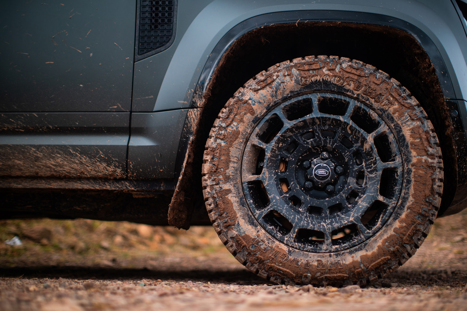Land Rover Defender Octa off-road tyre