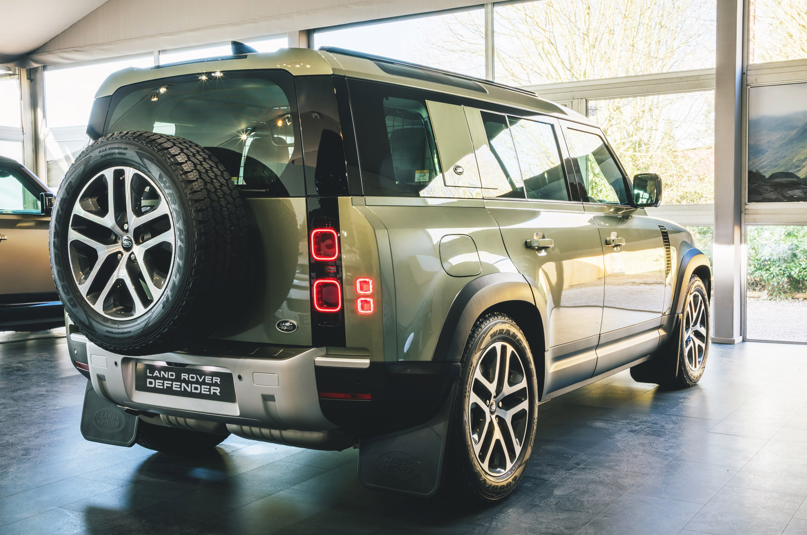 Land Rover Defender reader test team - rear of car