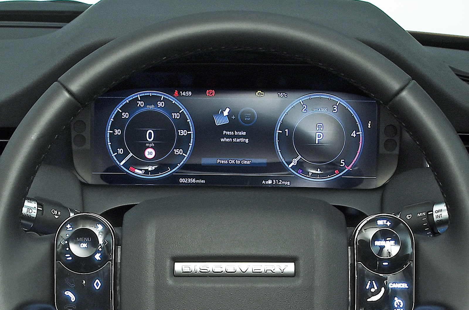 Land Rover Discover Sport instruments - 69-plate car