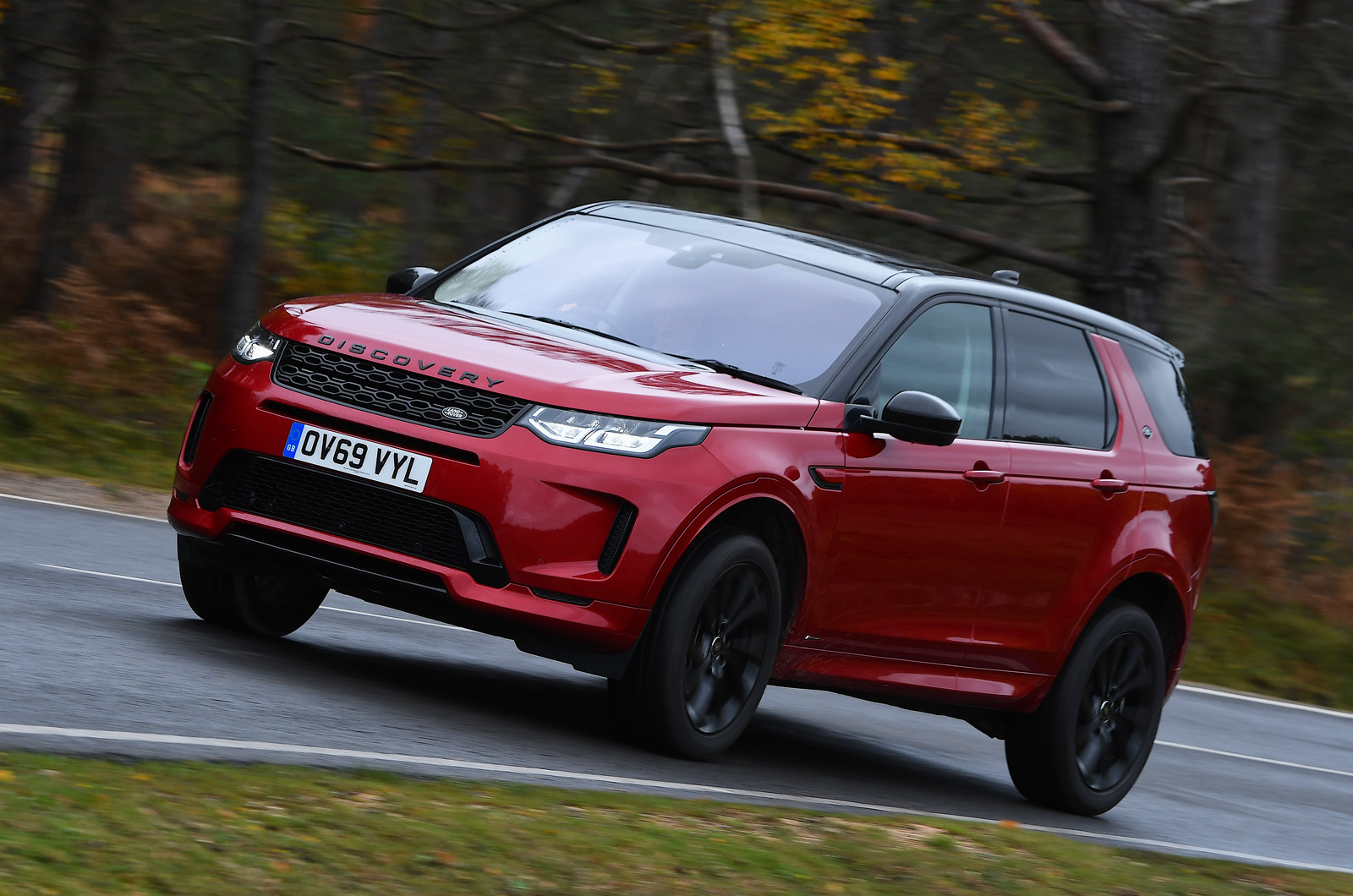 Land Rover Discovery Sport 2021 front