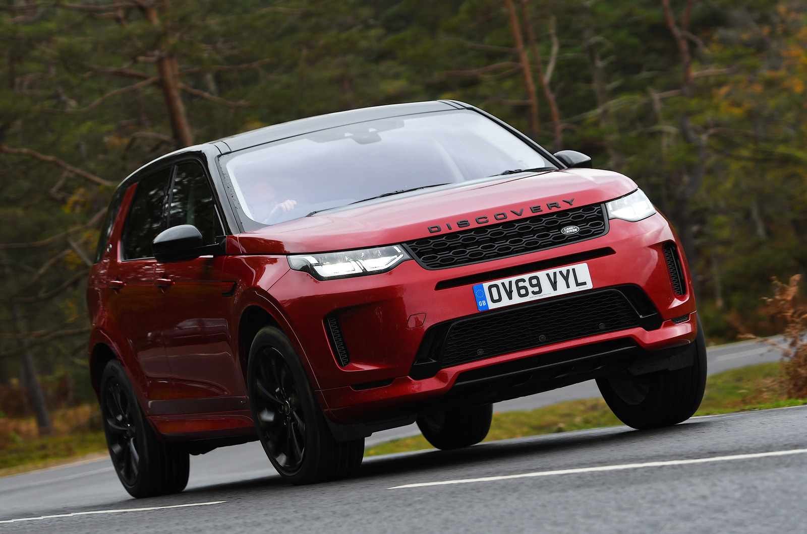 Land Rover Discovery Sport 2021 nose