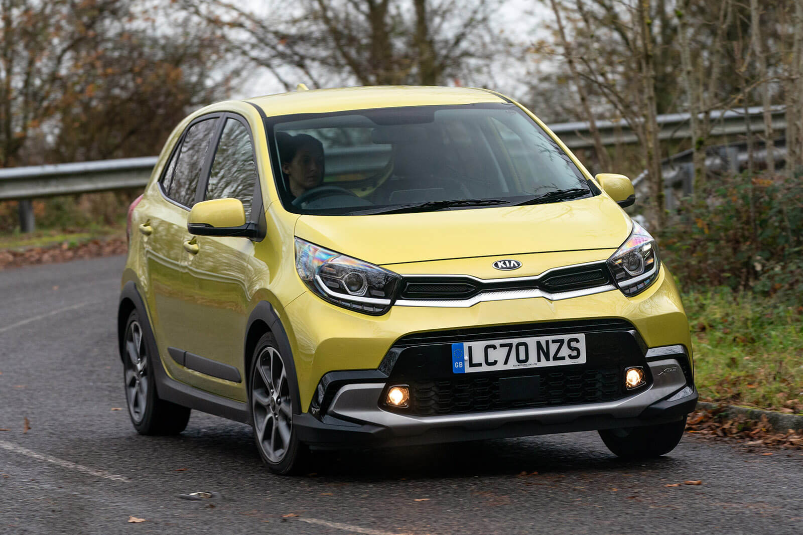 Kia Picanto 2022 front cornering