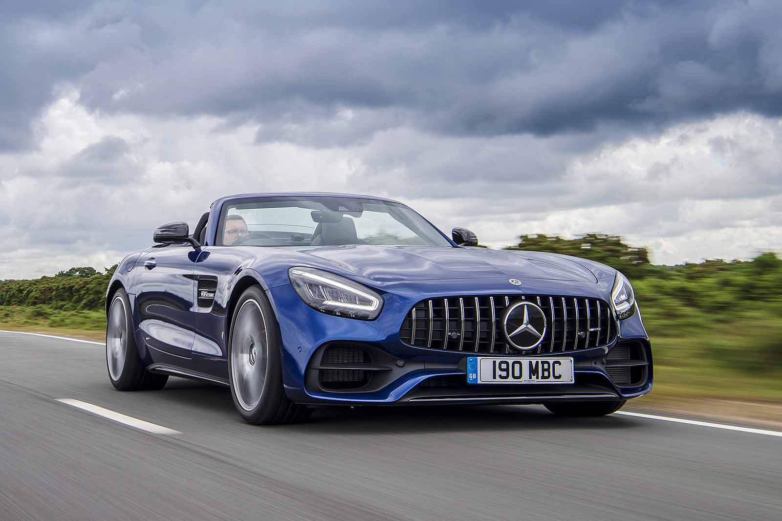 Mercedes-AMG GT Roadster 2019 RHD front tracking