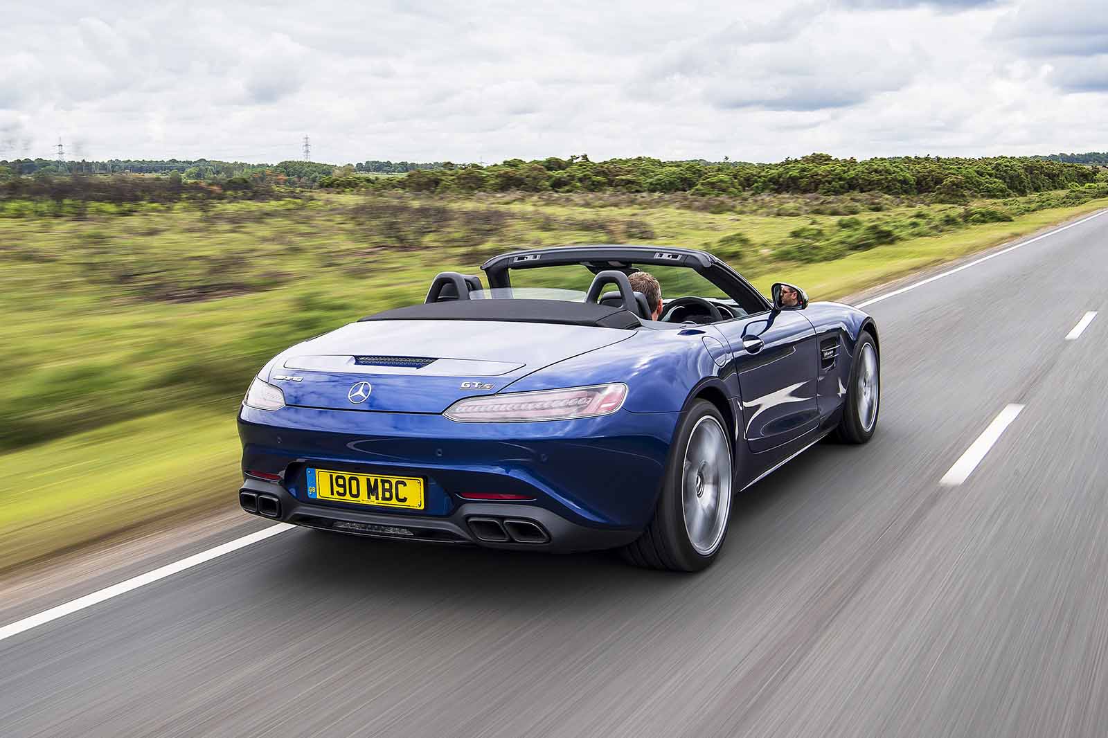 Mercedes-AMG GT Roadster 2019 RHD rear tracking