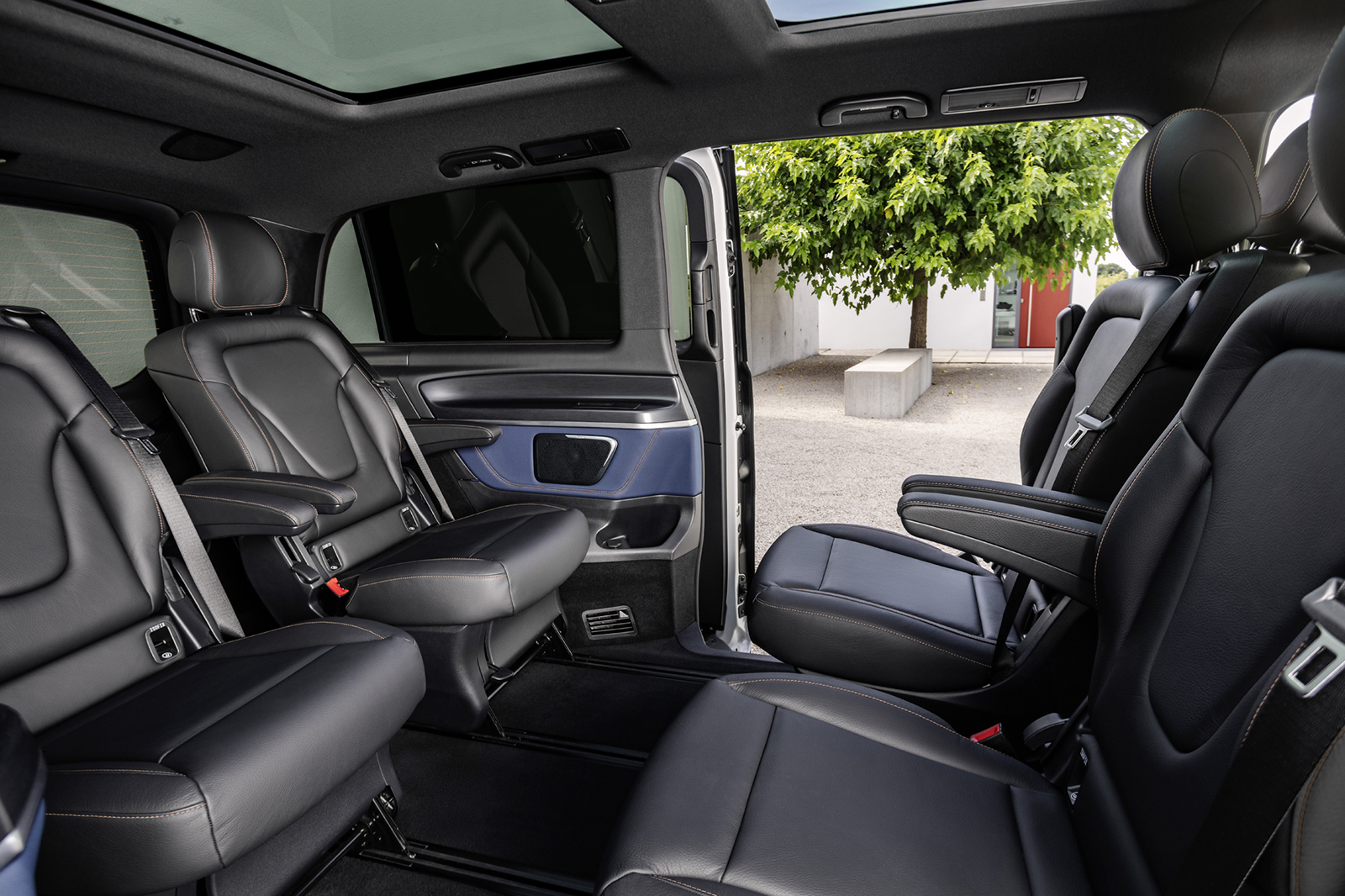 Mercedes EQV 2021 rear seats