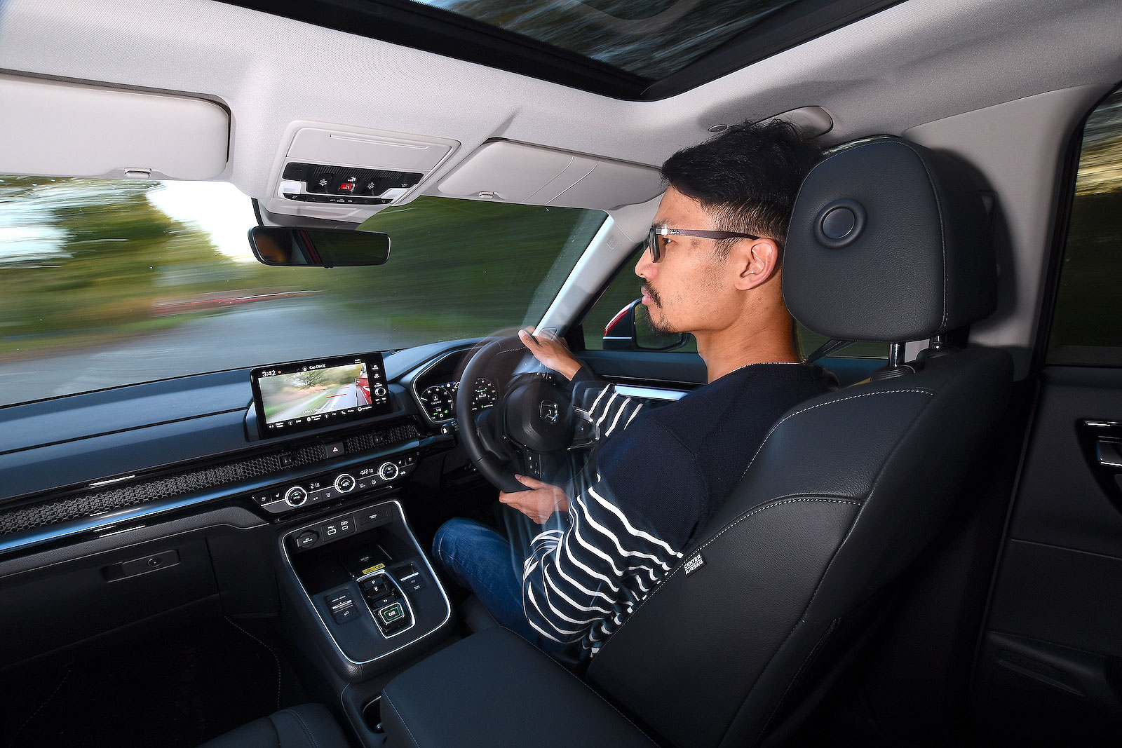 Lawrence Cheung test driving Honda CR-V