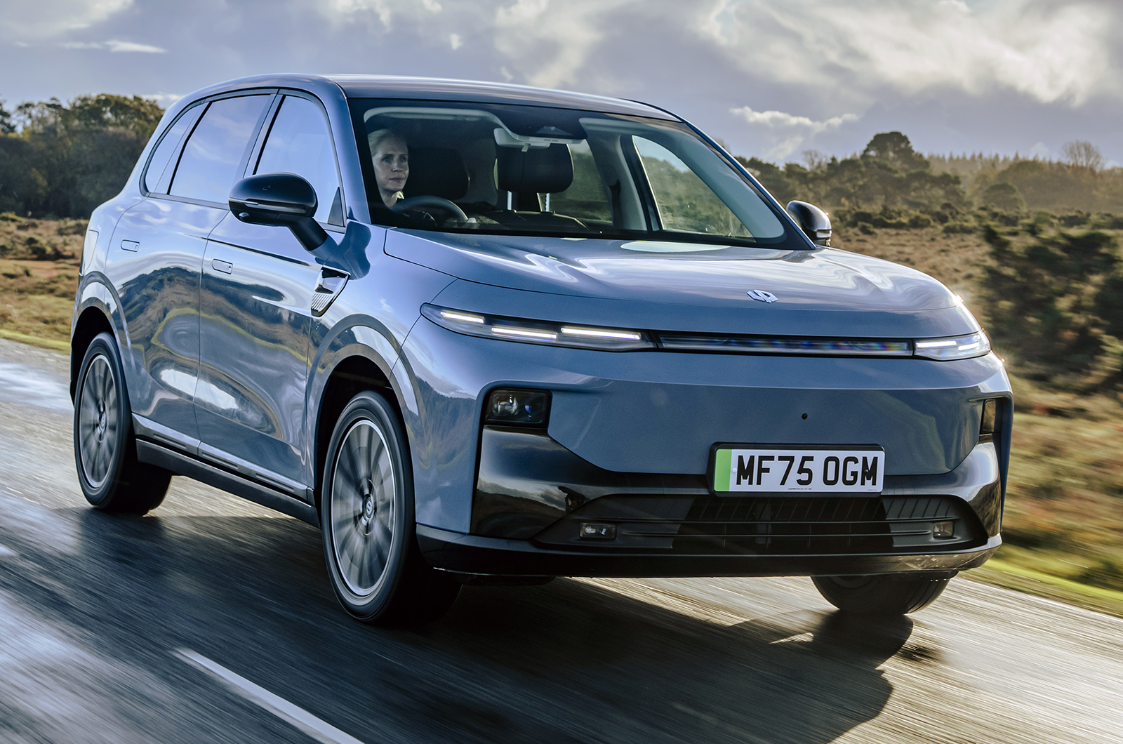 Leapmotor B10 driving front right