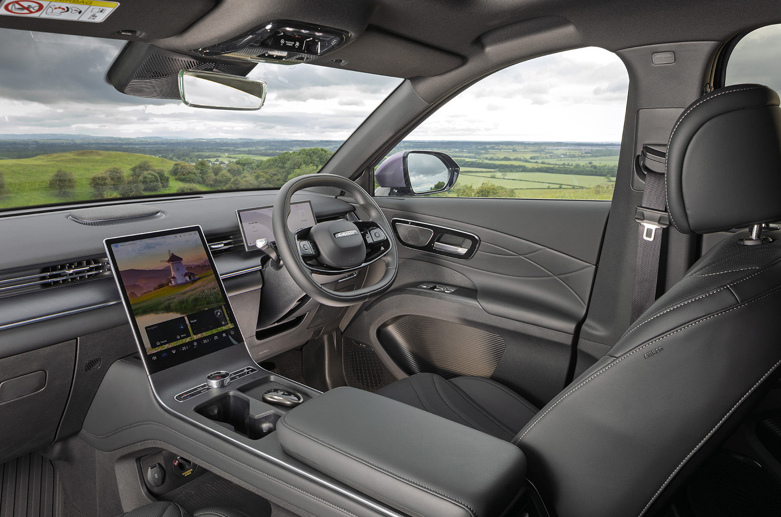 Lepas L8 interior