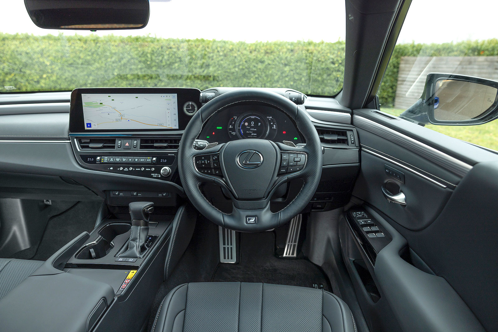 Lexus ES dashboard