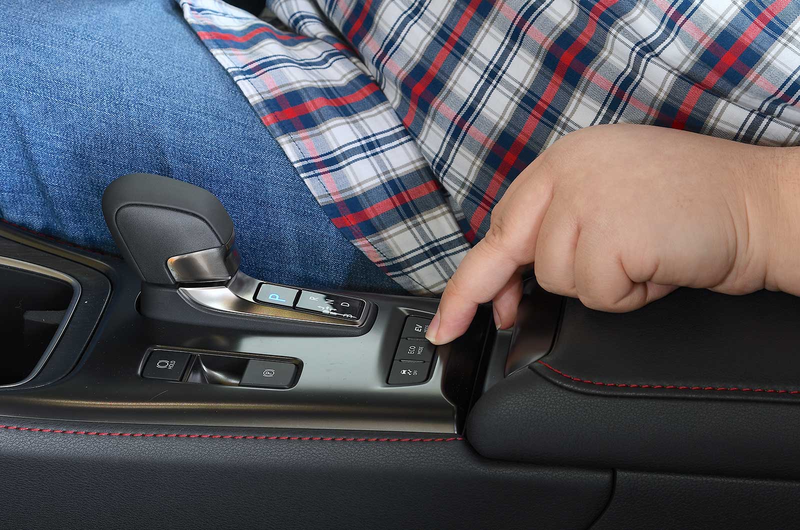 Lexus LBX interior buttons