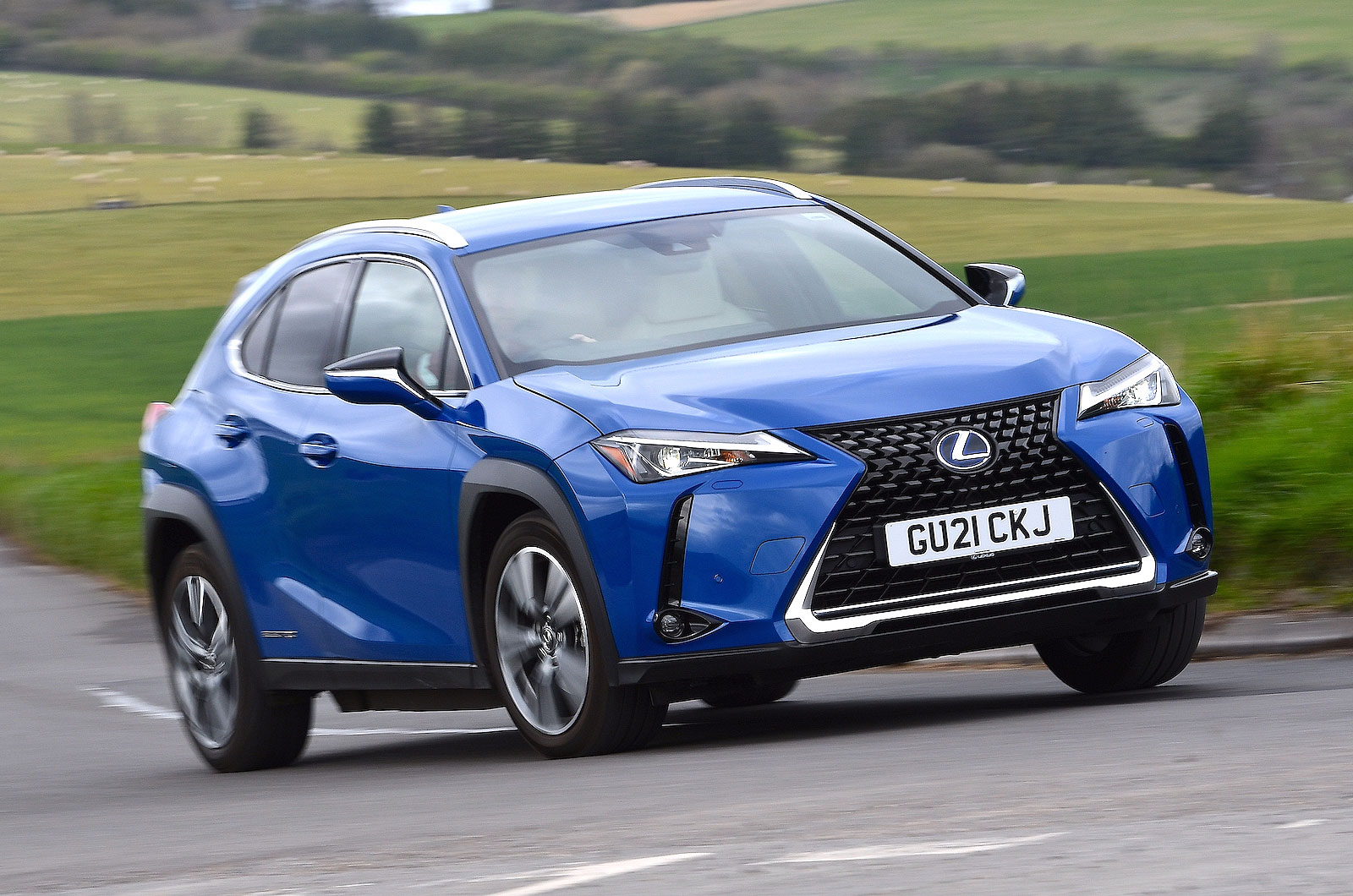 Lexus UX 300e front cornering