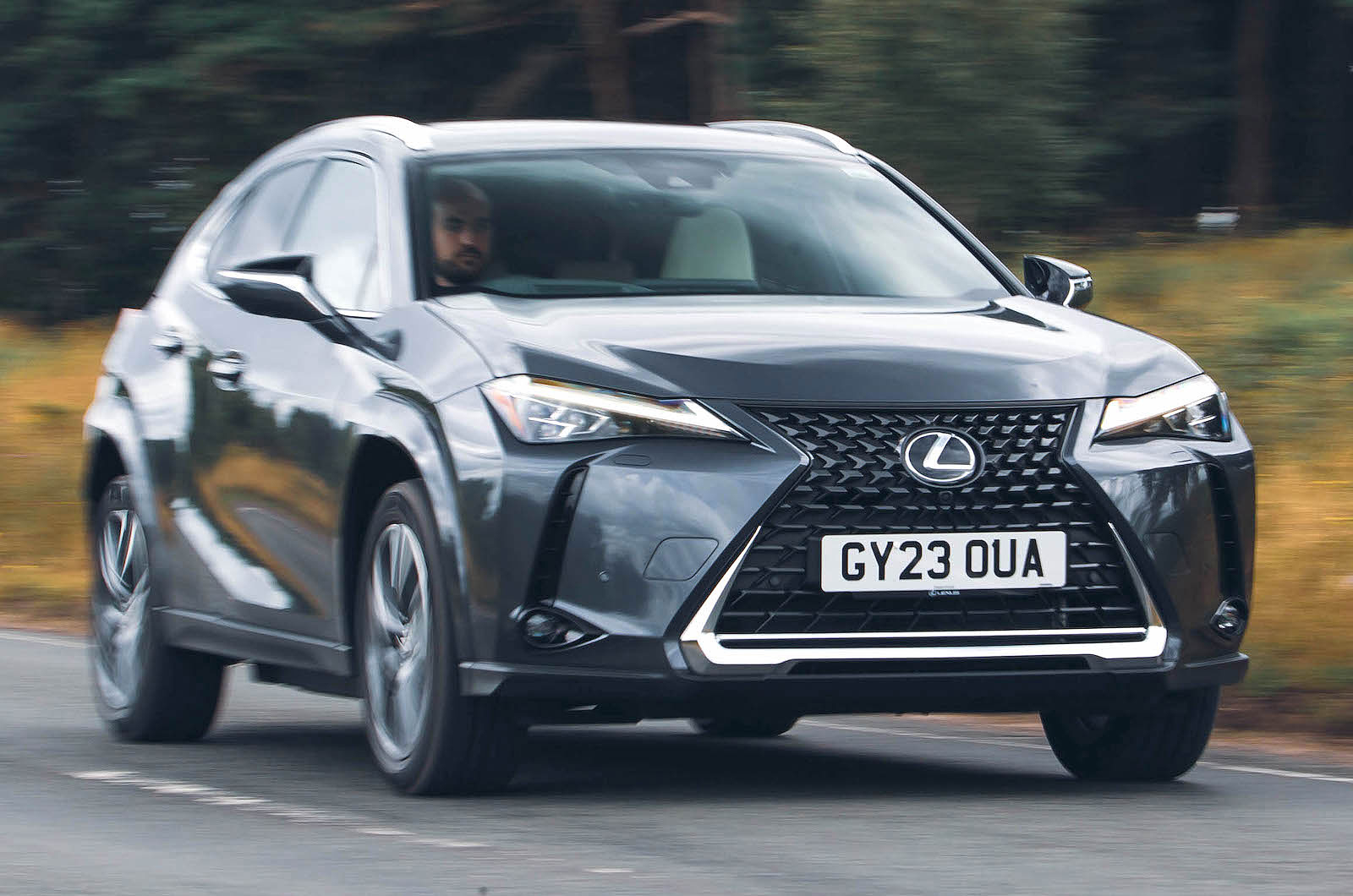 Lexus UX 300e front right driving