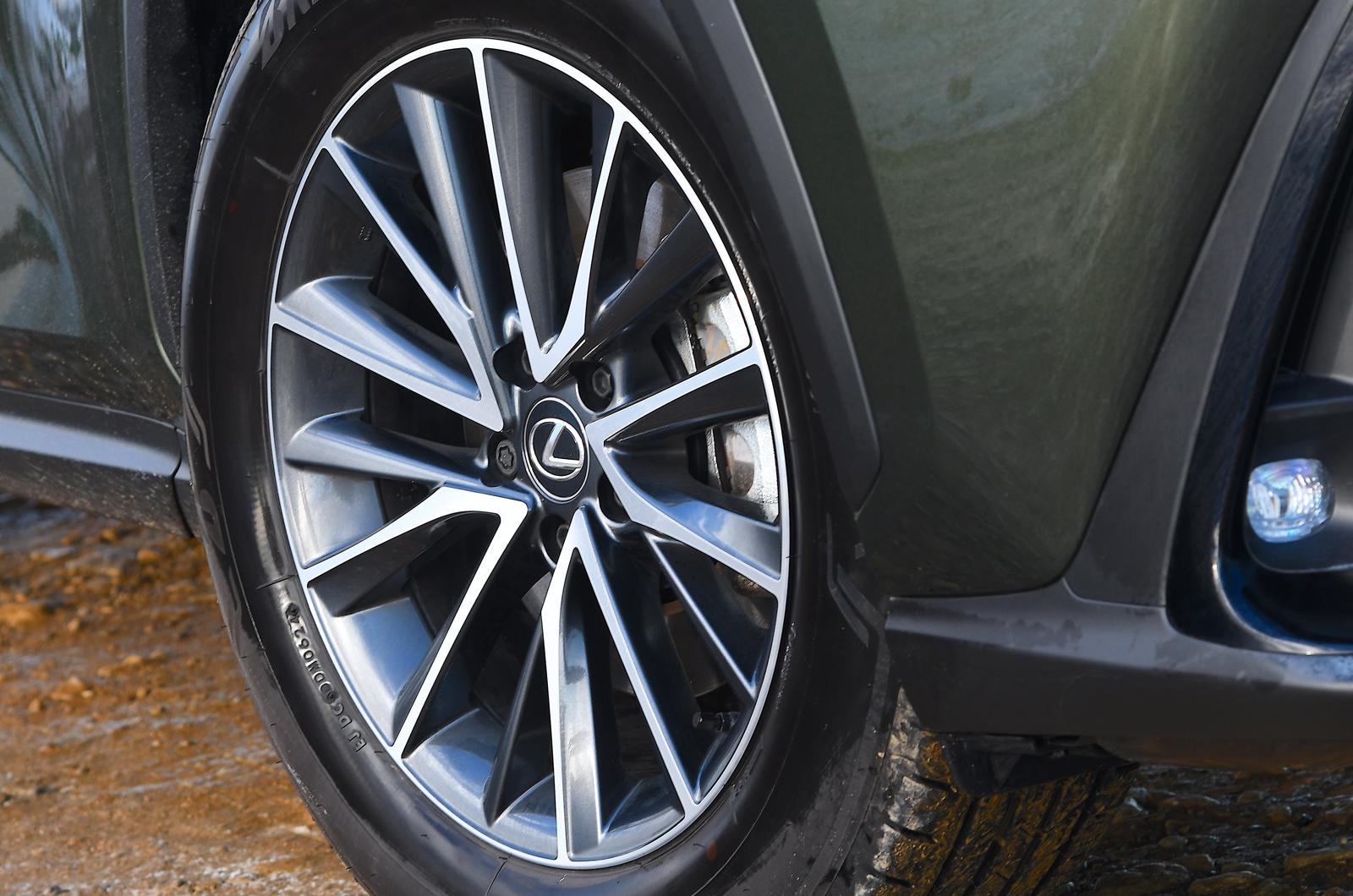 Lexus NX alloy wheel
