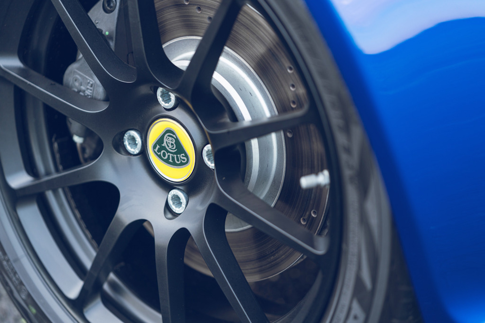 Lotus Elise Sport 240 Final Edition 2021 alloy wheel detail