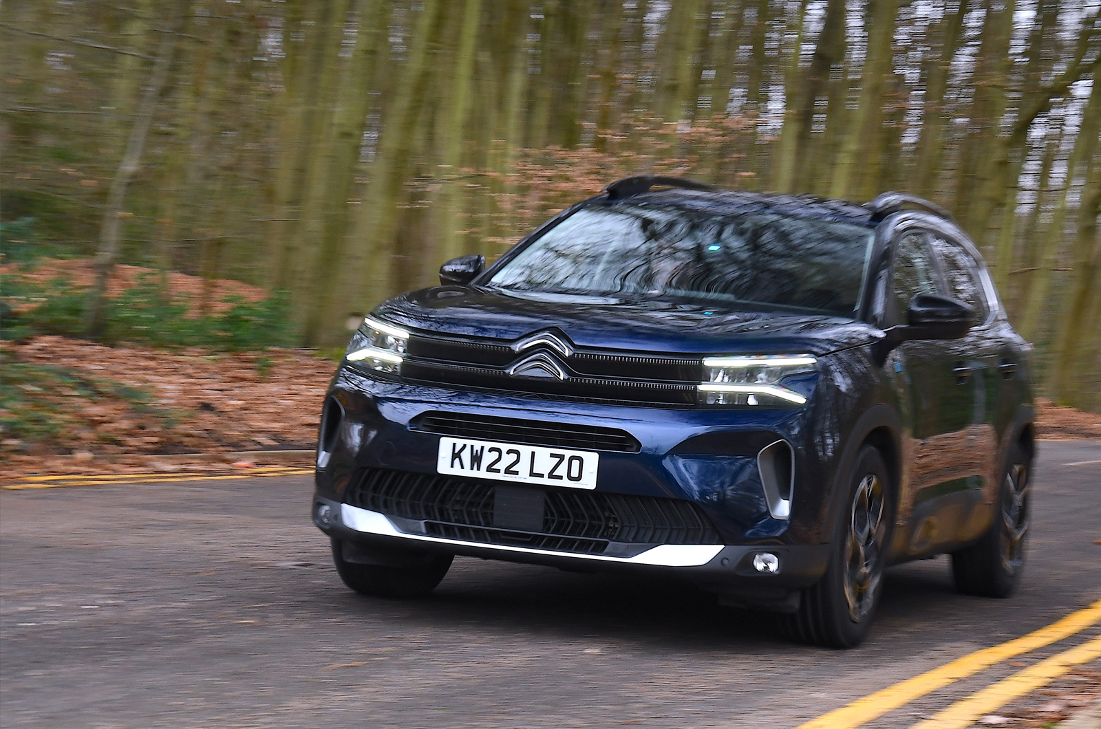 Citroen C5 Aircross driving