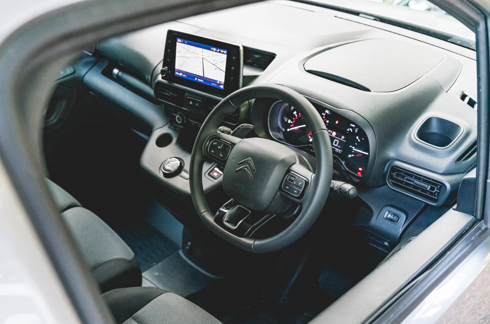 LT Citroen Berlingo Van dashboard