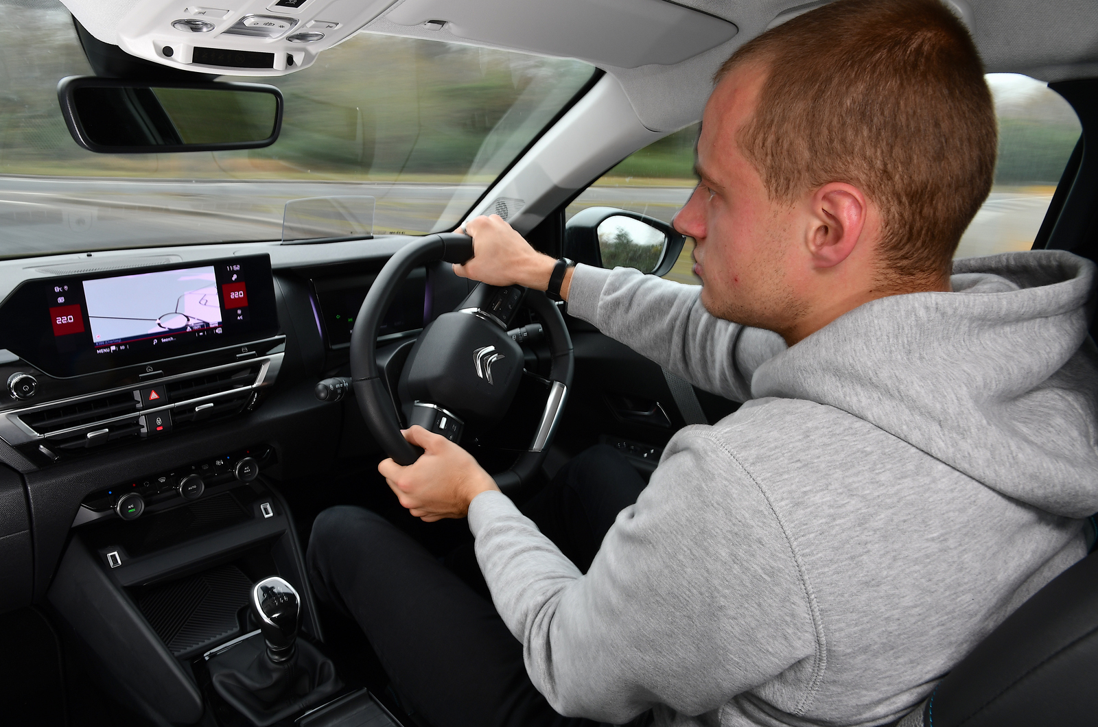 LT Citroen C4 driving