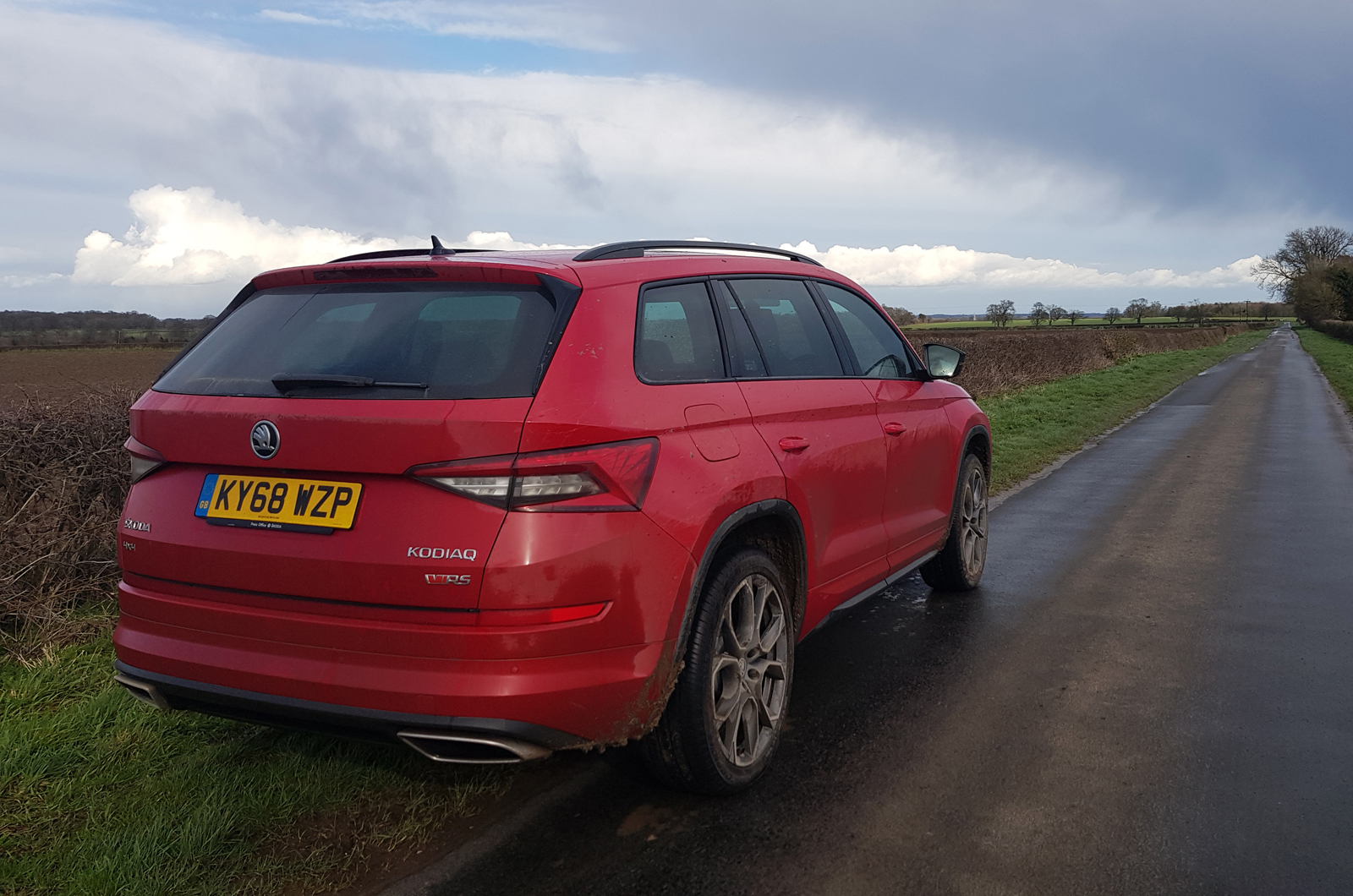 LT Skoda Kodiaq vRS on country lane