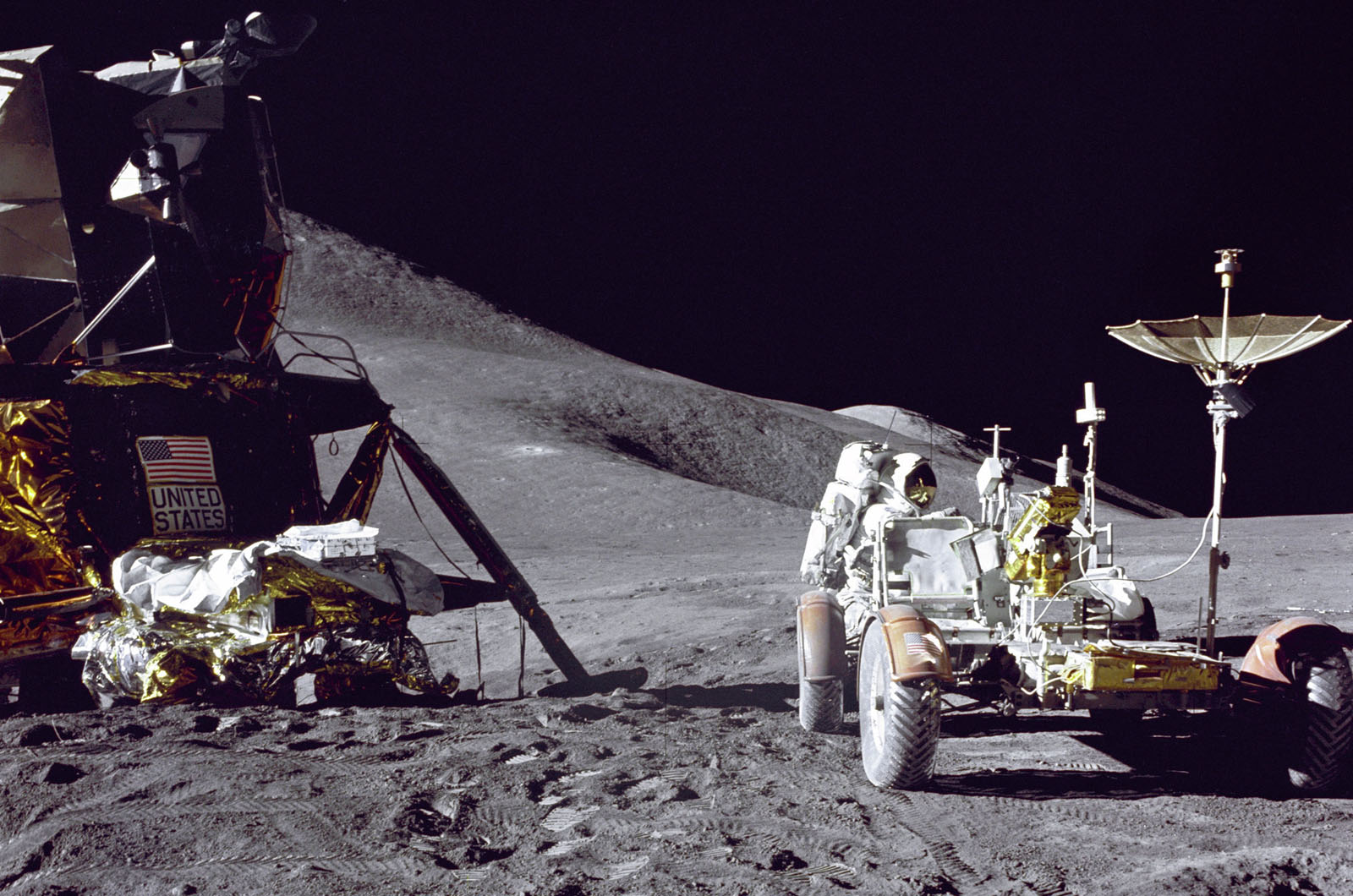 Luna Rover with Lunar lander