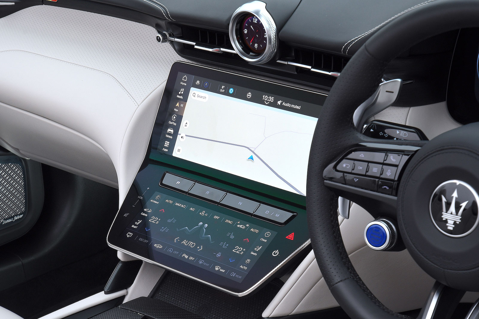 Maserati GranCabrio infotainment touchscreen