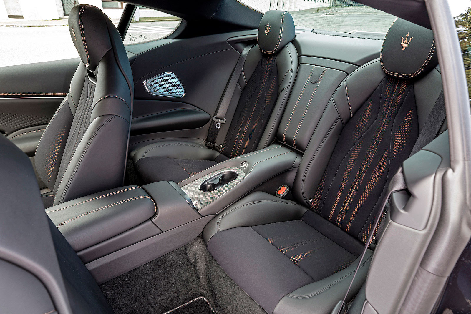 Maserati GranTurismo Folgore back seats