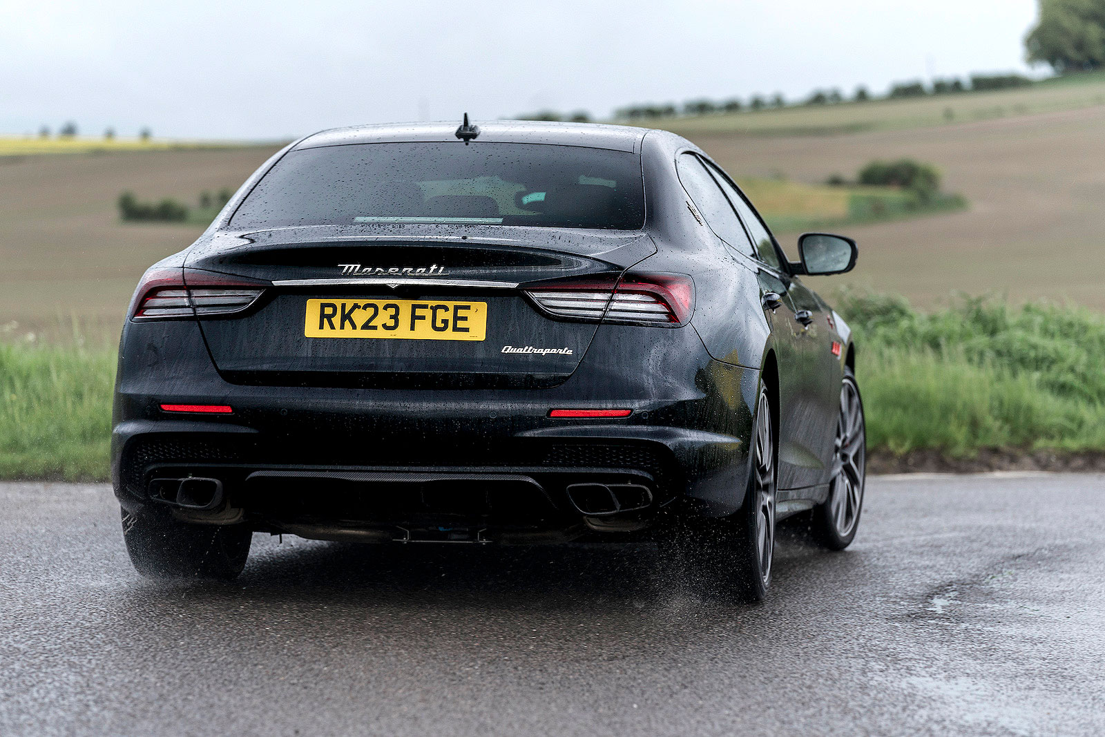 Maserati Quattroporte rear cornering