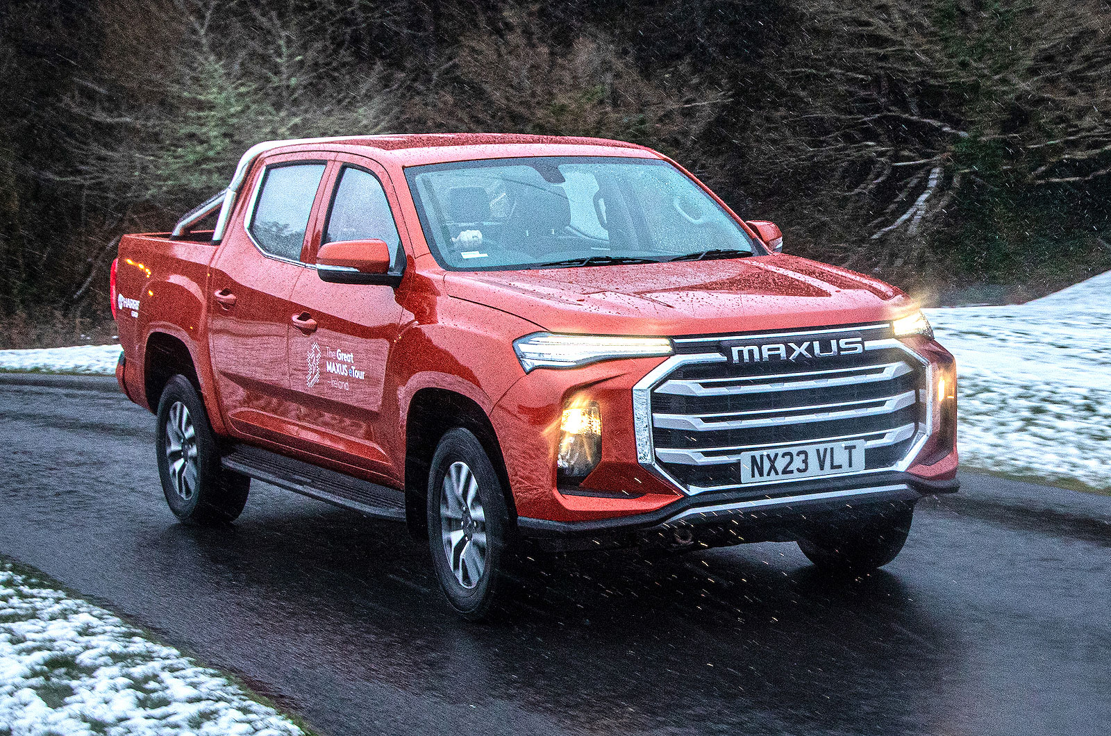 Maxus T90EV front right driving