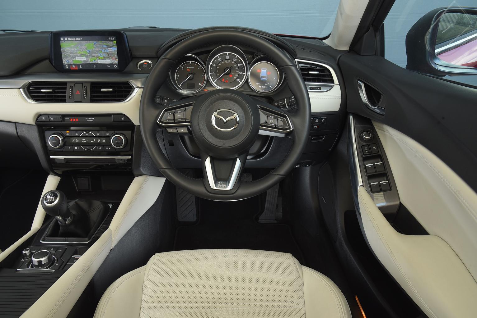 Mazda 6 Tourer dashboard