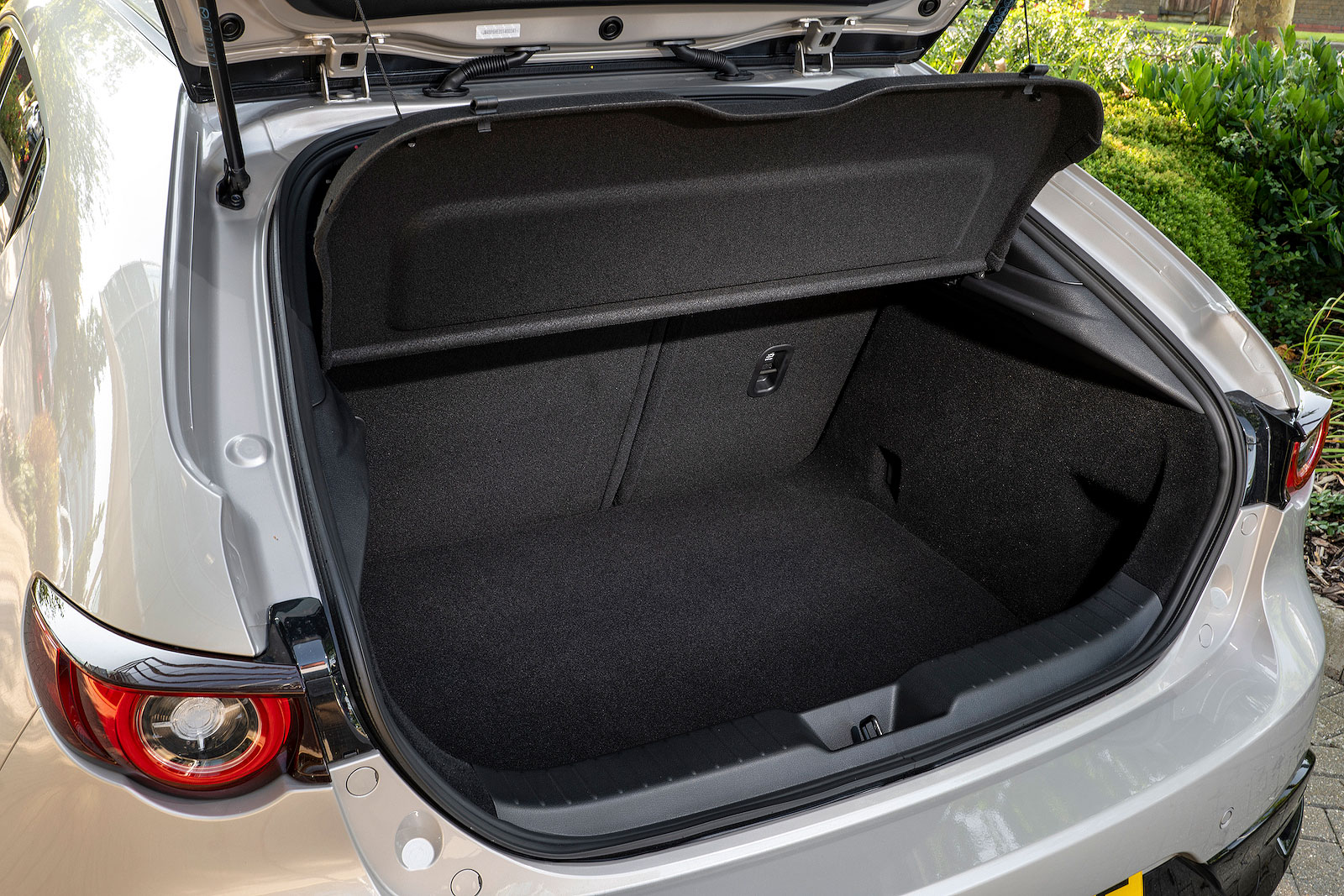 Mazda 3 boot