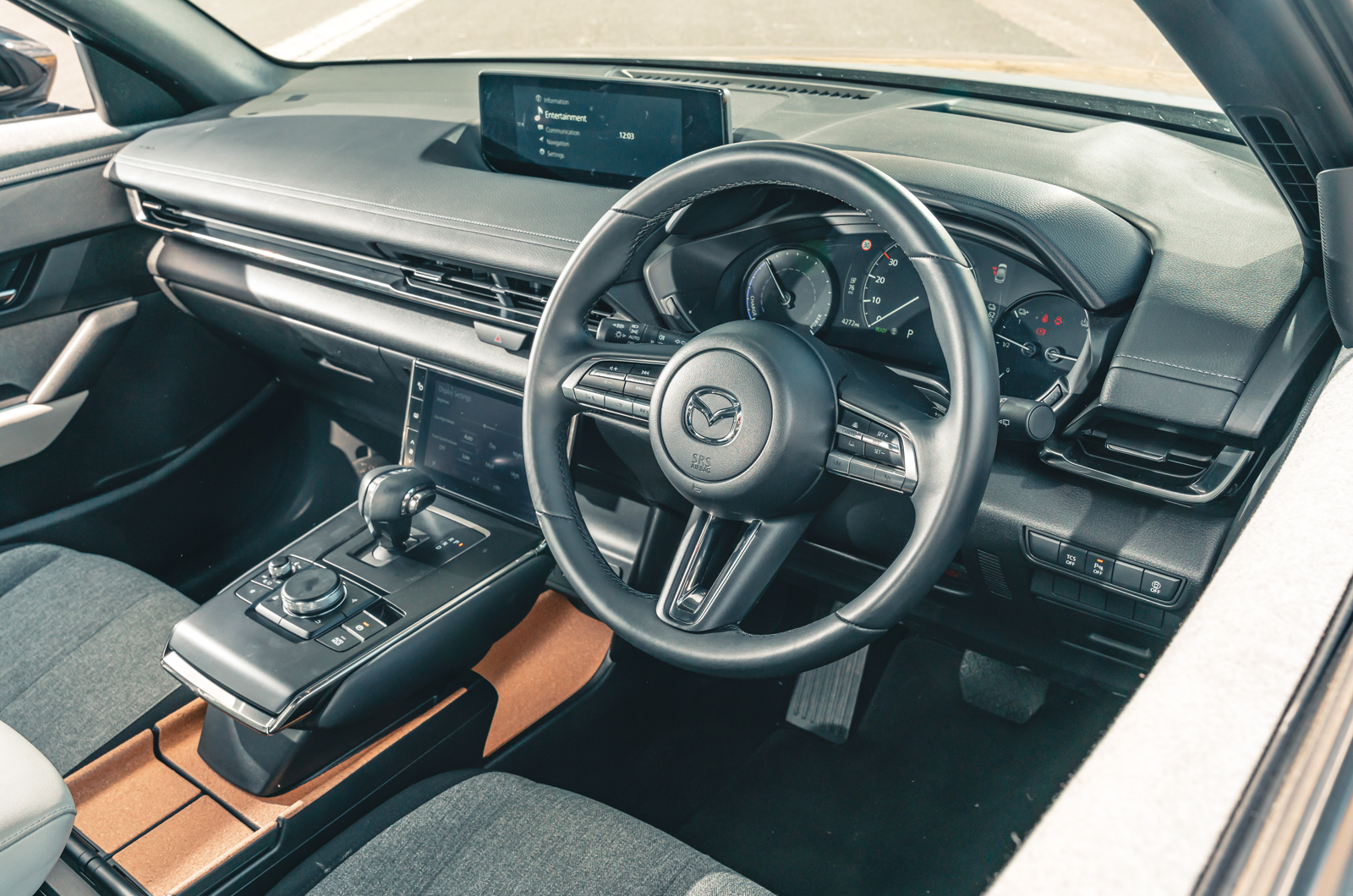 Used Mazda MX-30 2021-present dashboard