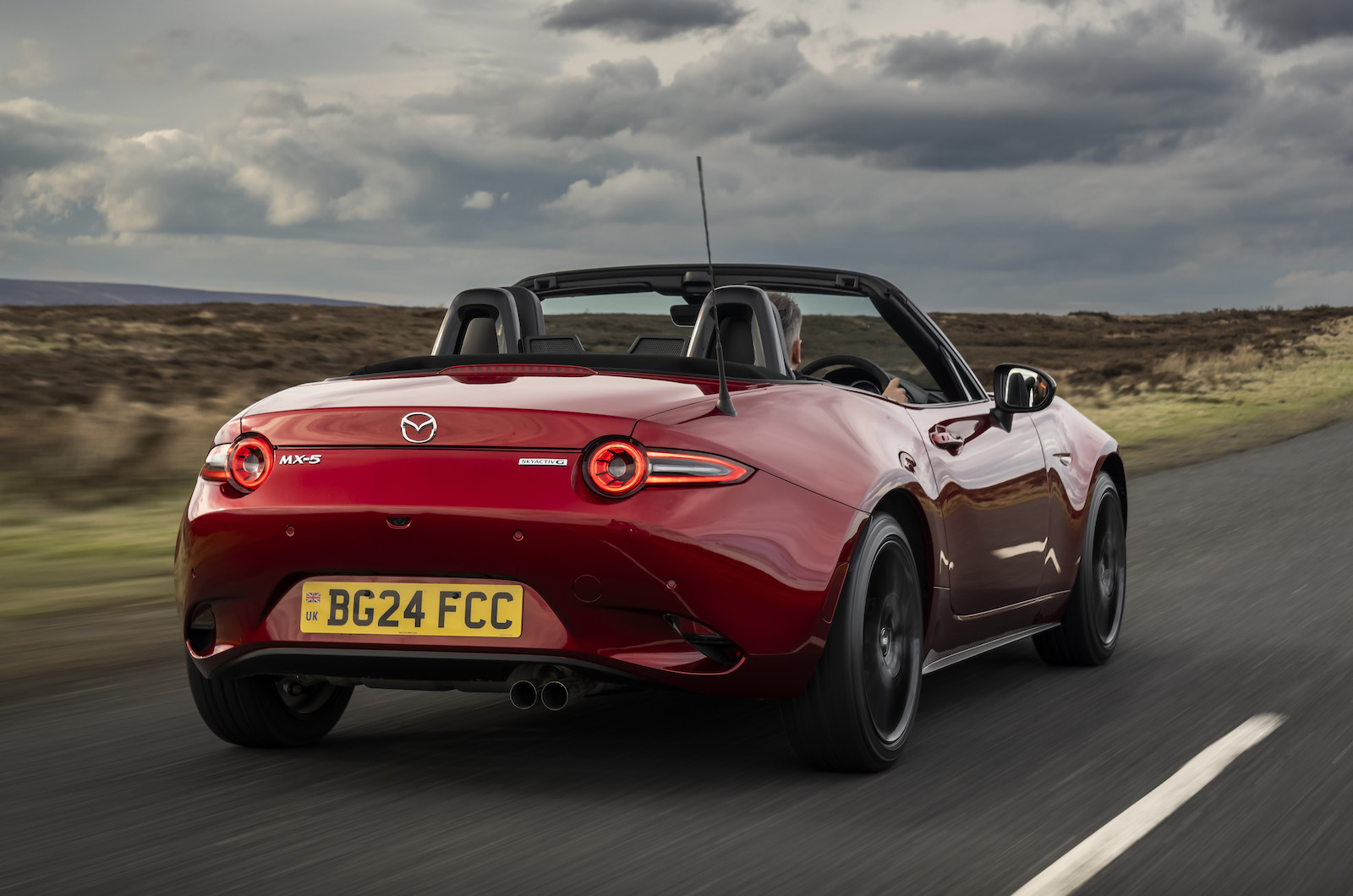 Mazda MX-5 rear right driving