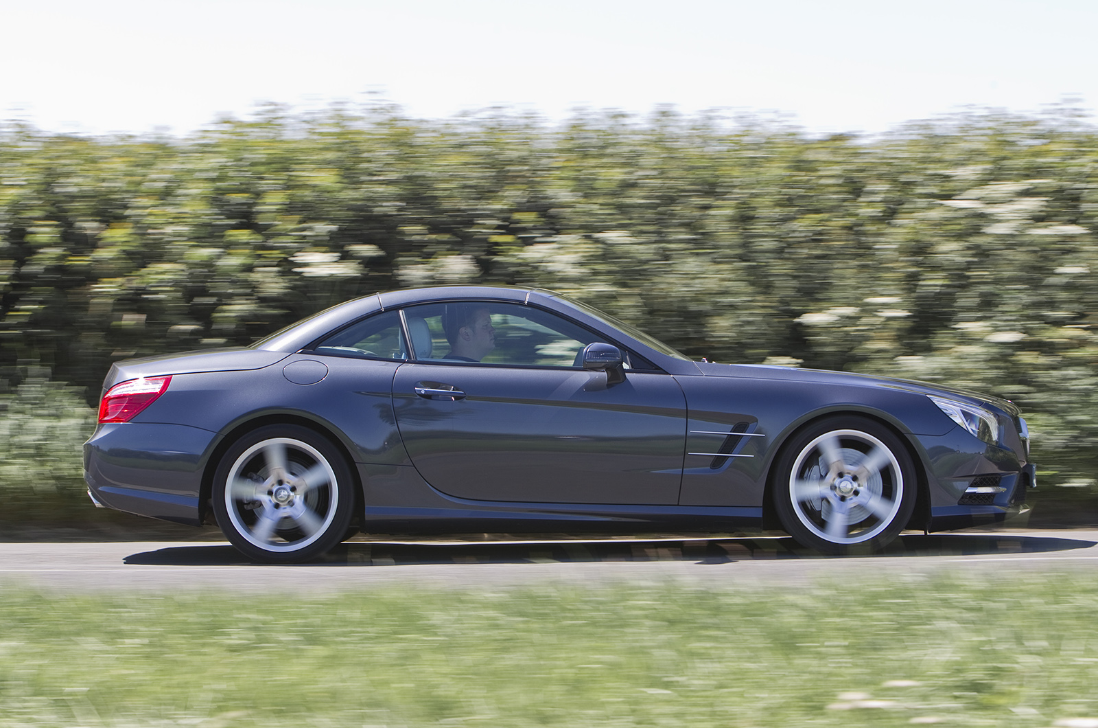 Mercedes SL panning