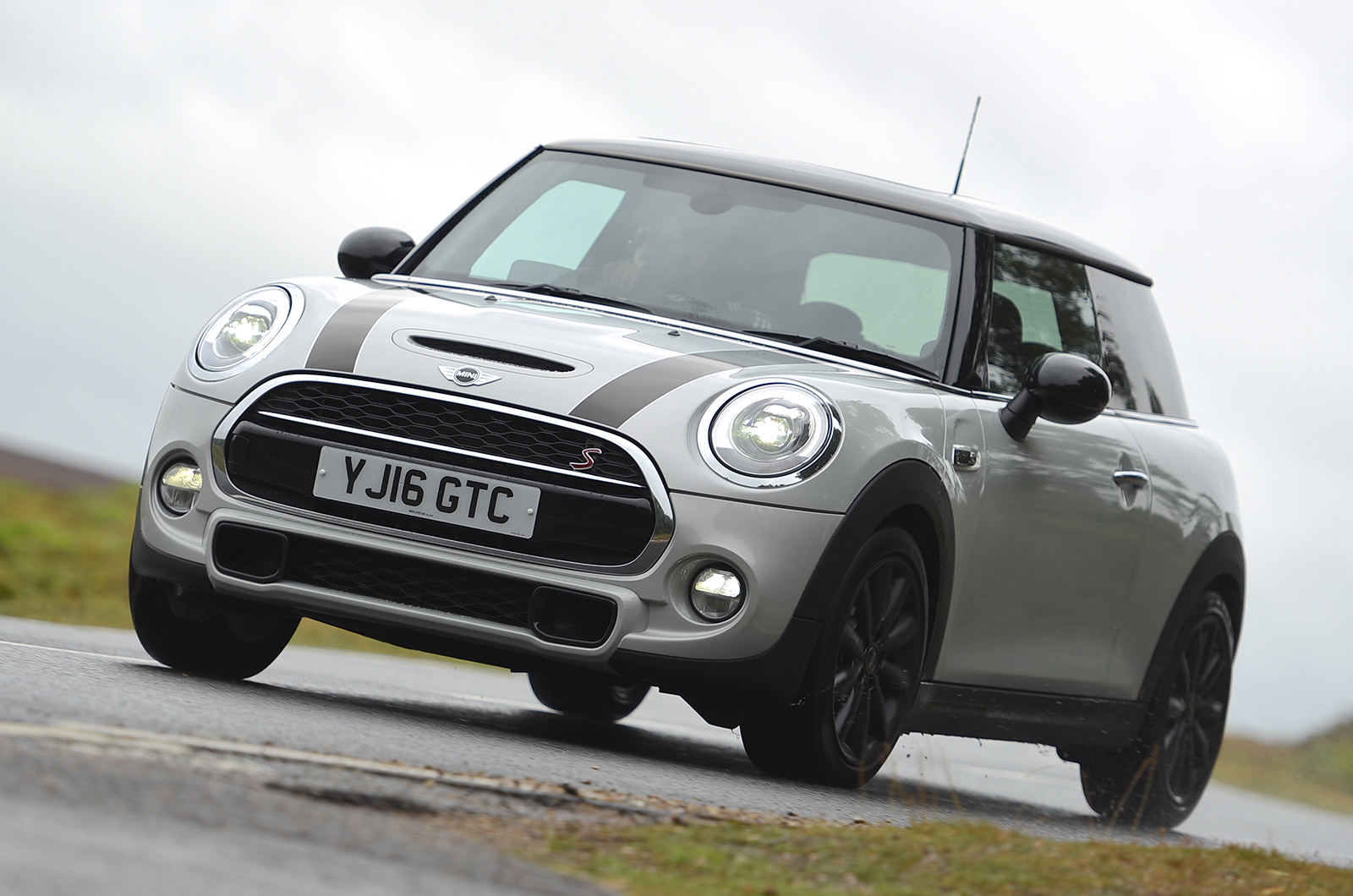 Used test: Ford Fiesta ST vs Mini Cooper S