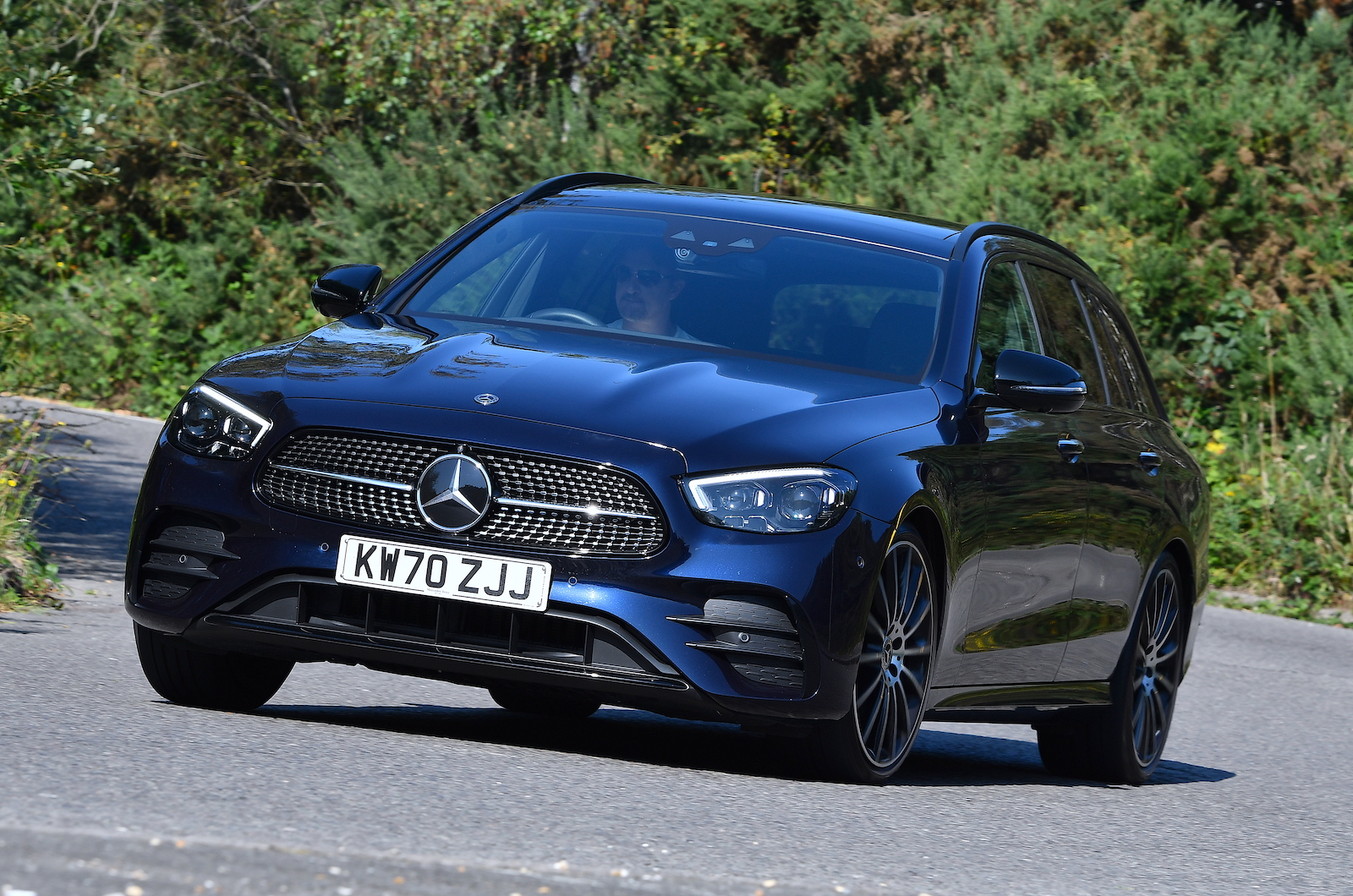 Mercedes E-Class Estate 2021 front cornering