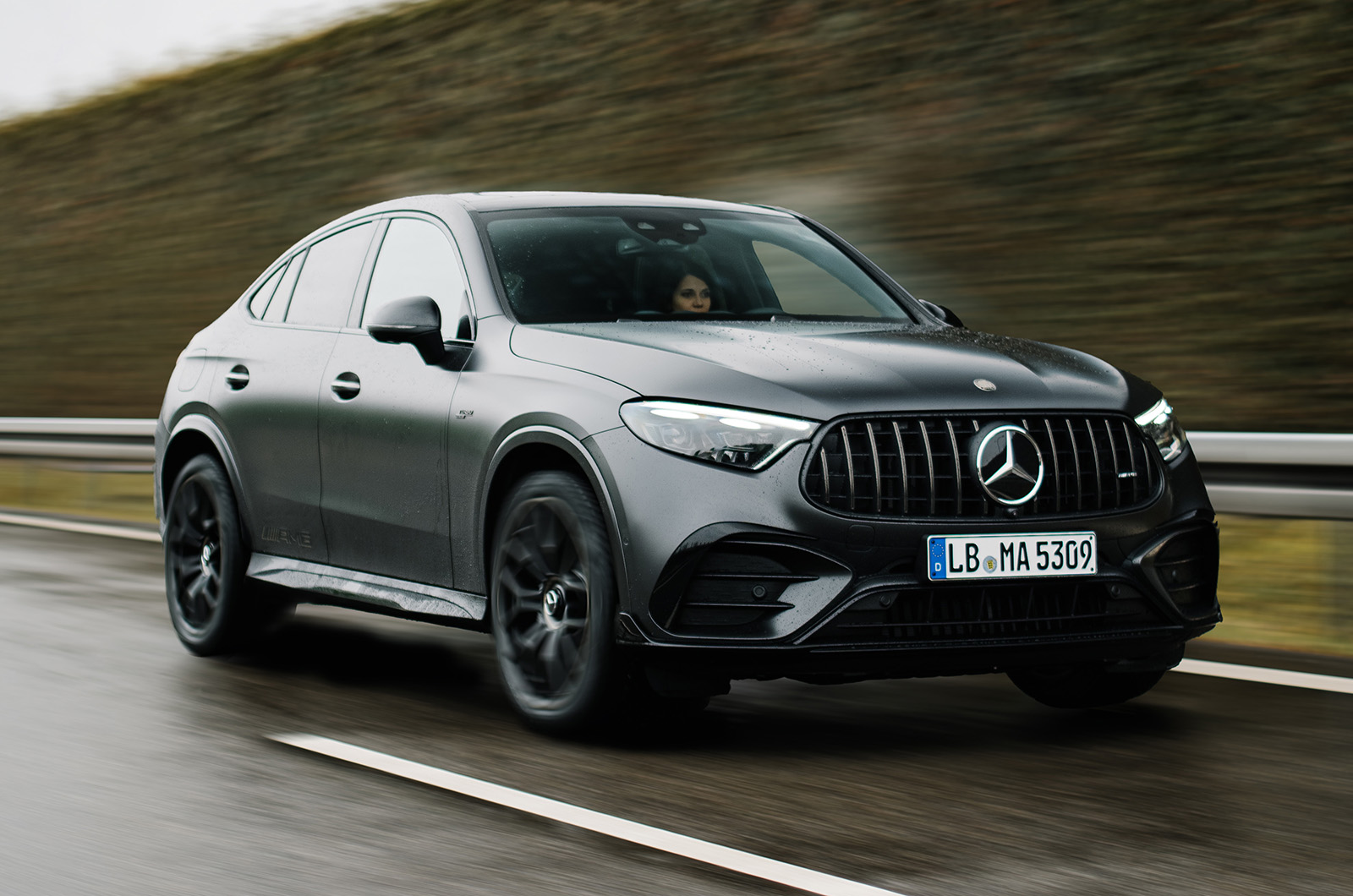 Mercedes-AMG GLC 53 front driving