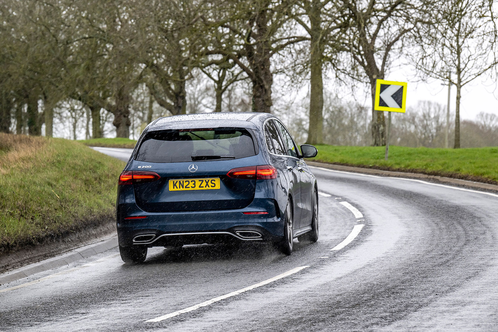 Mercedes B-Class rear cornering
