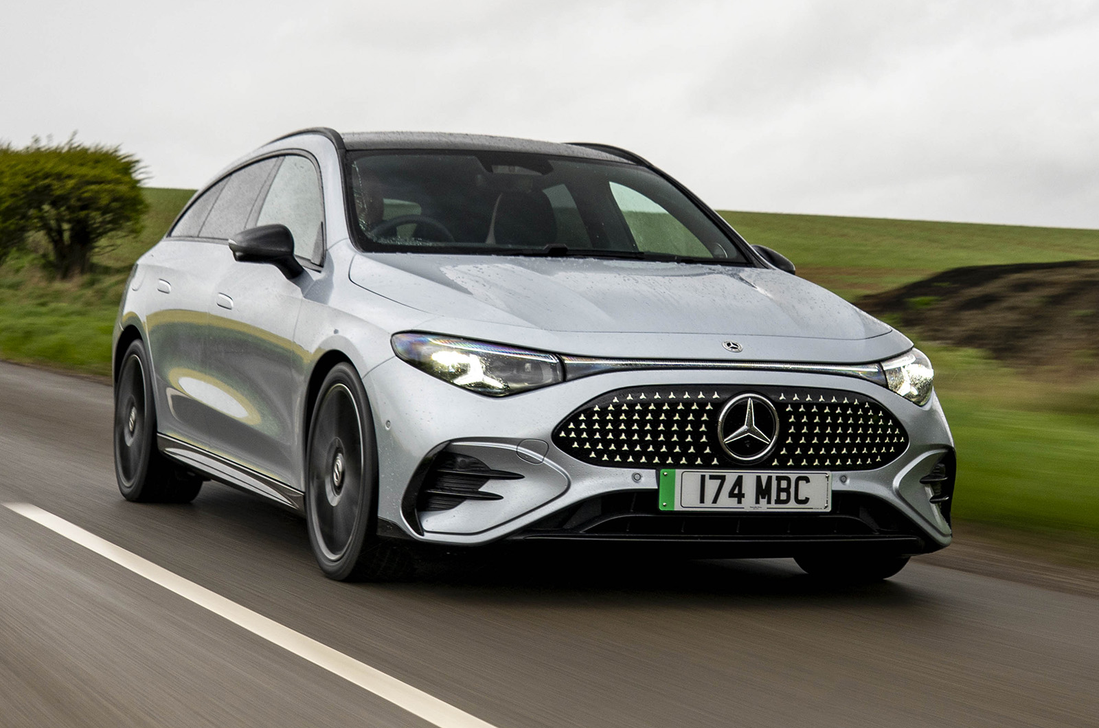 Mercedes CLA Shooting Brake driving front right