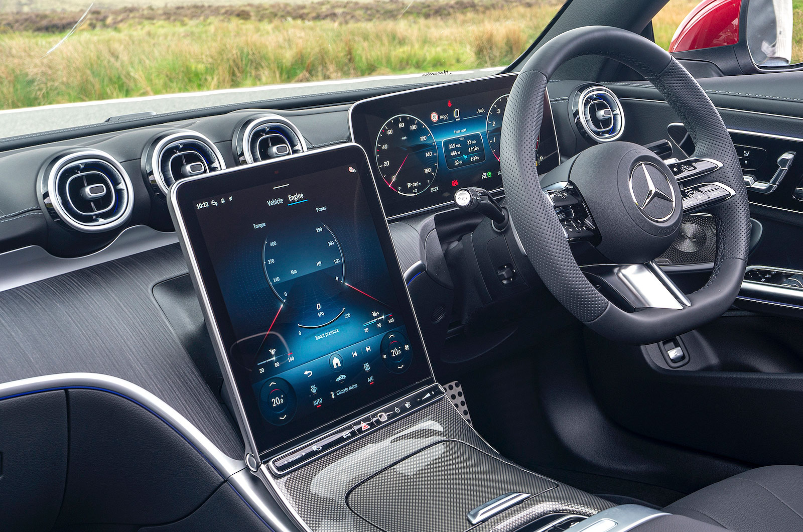 Mercedes CLE Cabriolet steering wheel and screens
