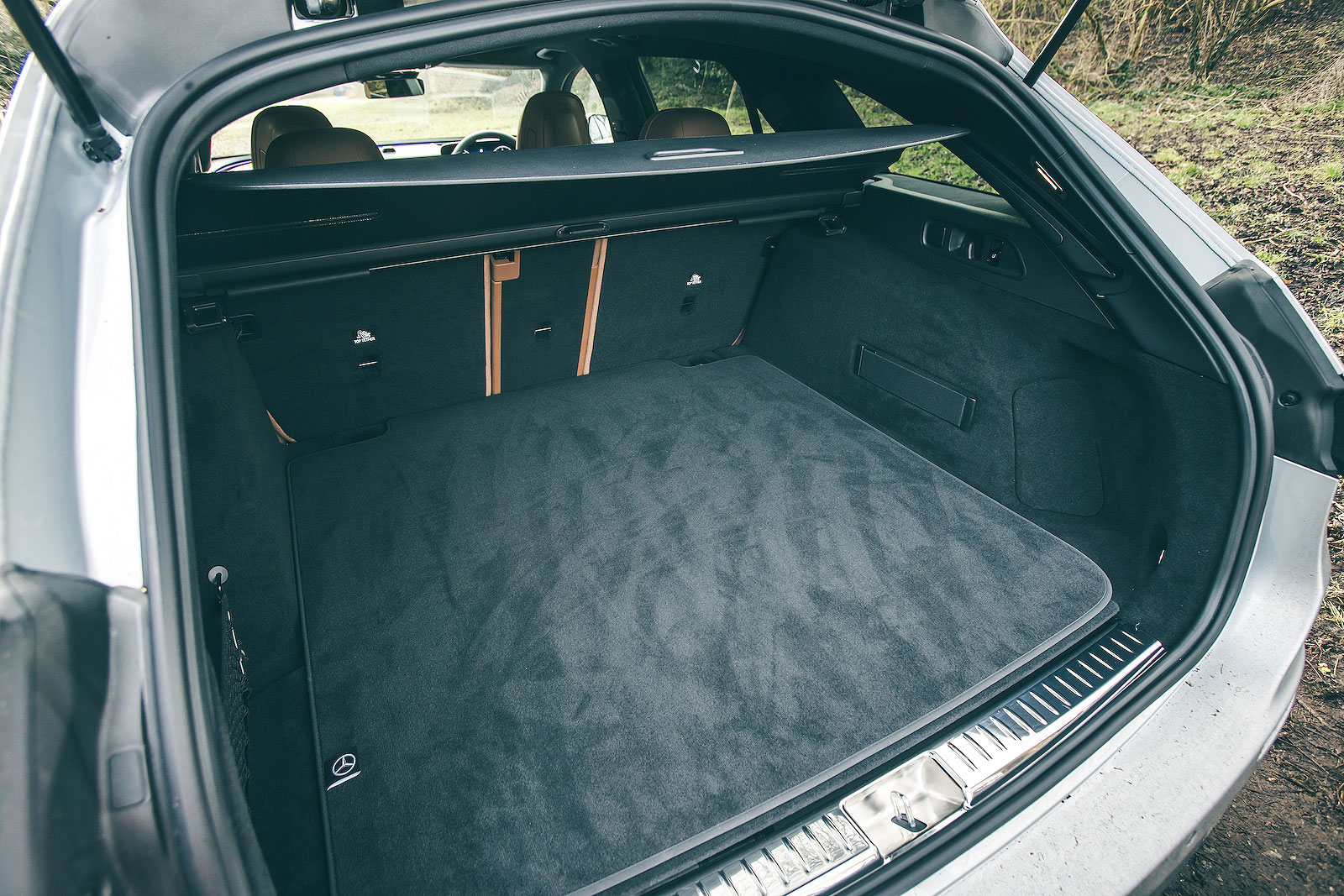 Mercedes E-Class Estate boot