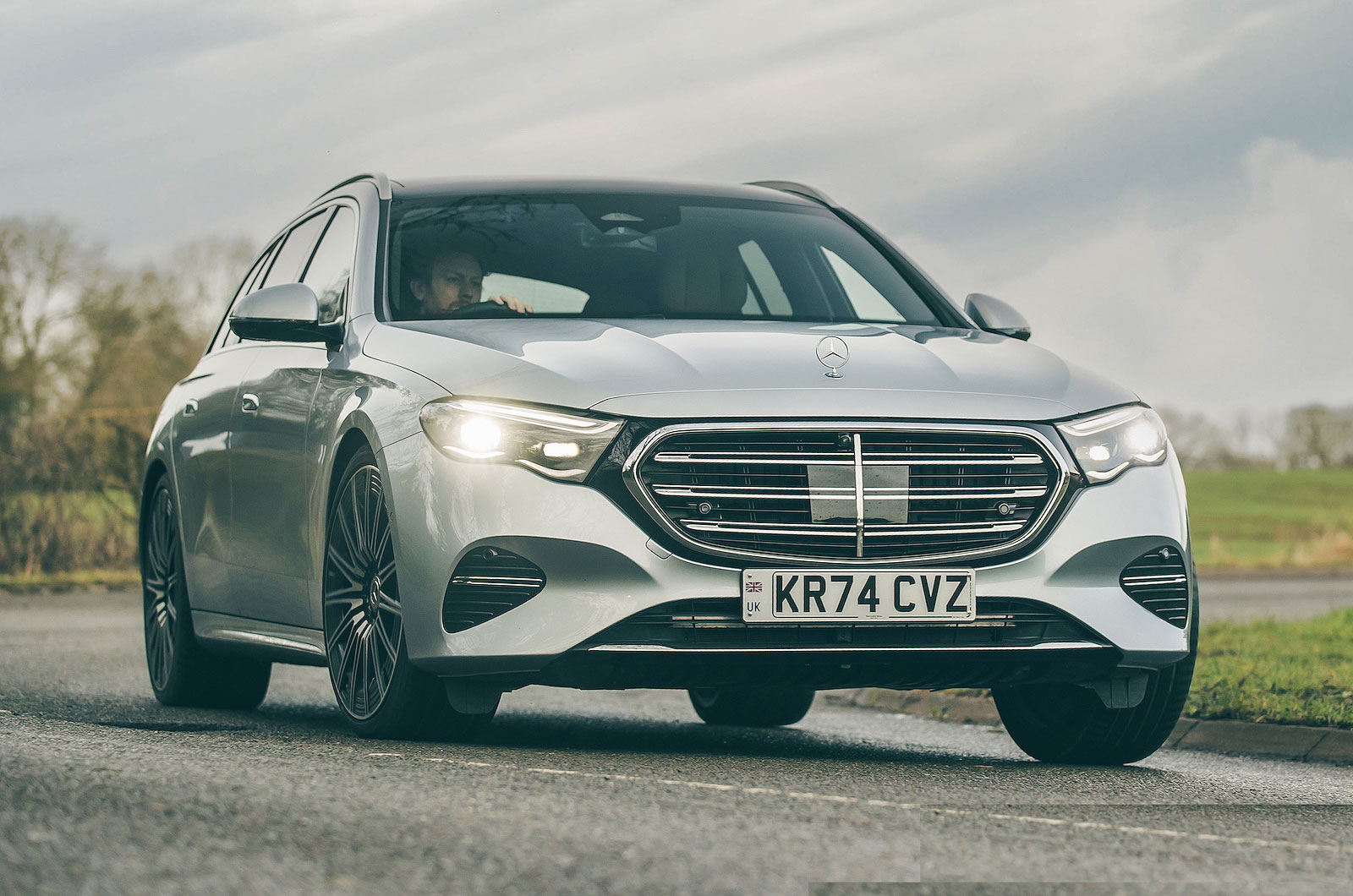 Mercedes E-Class Estate front cornering