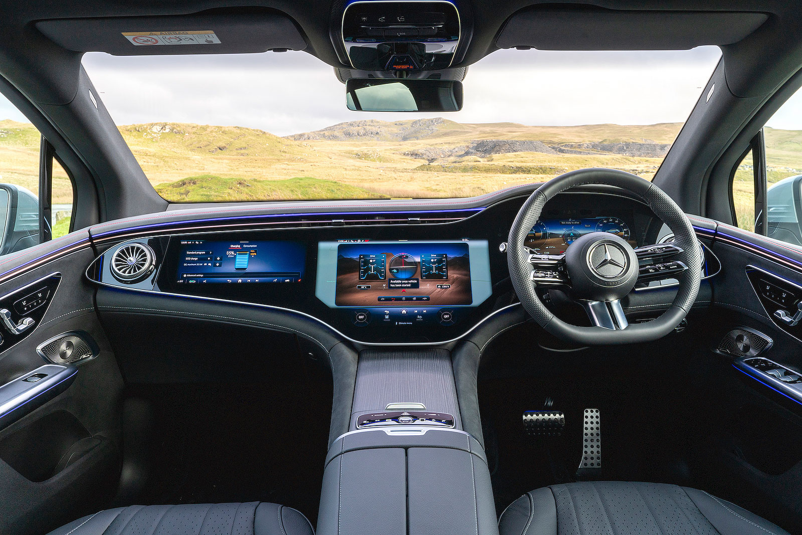 Mercedes EQE SUV dashboard