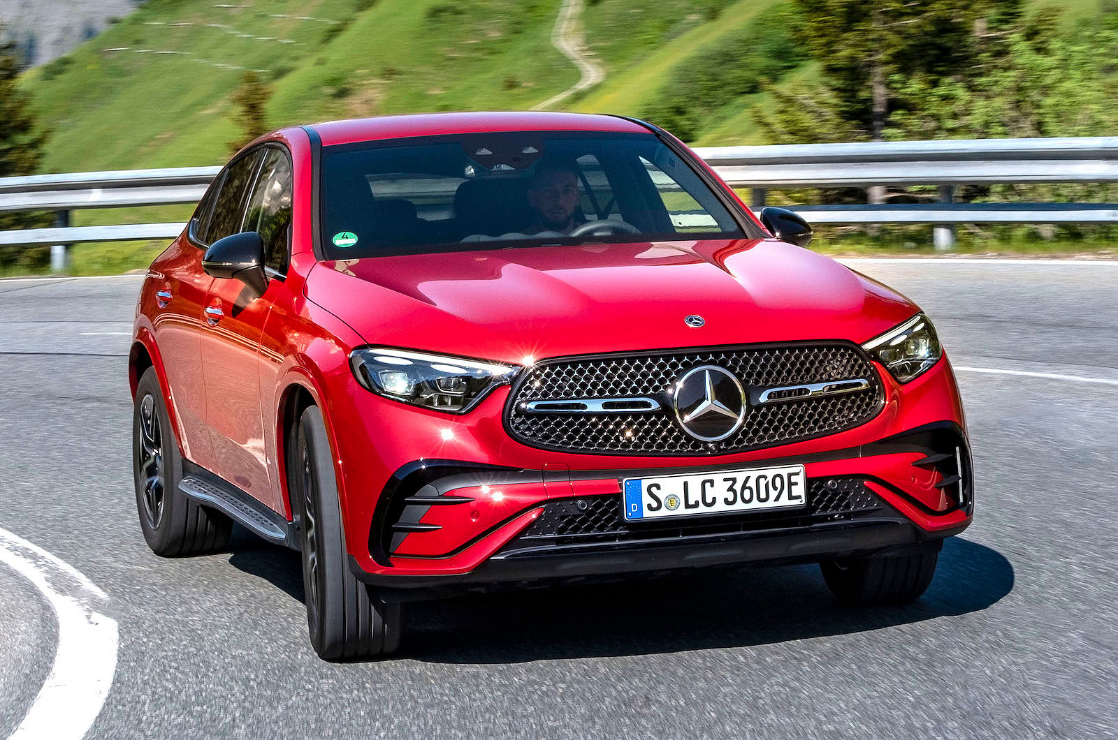Mercedes GLC Coupé front cornering