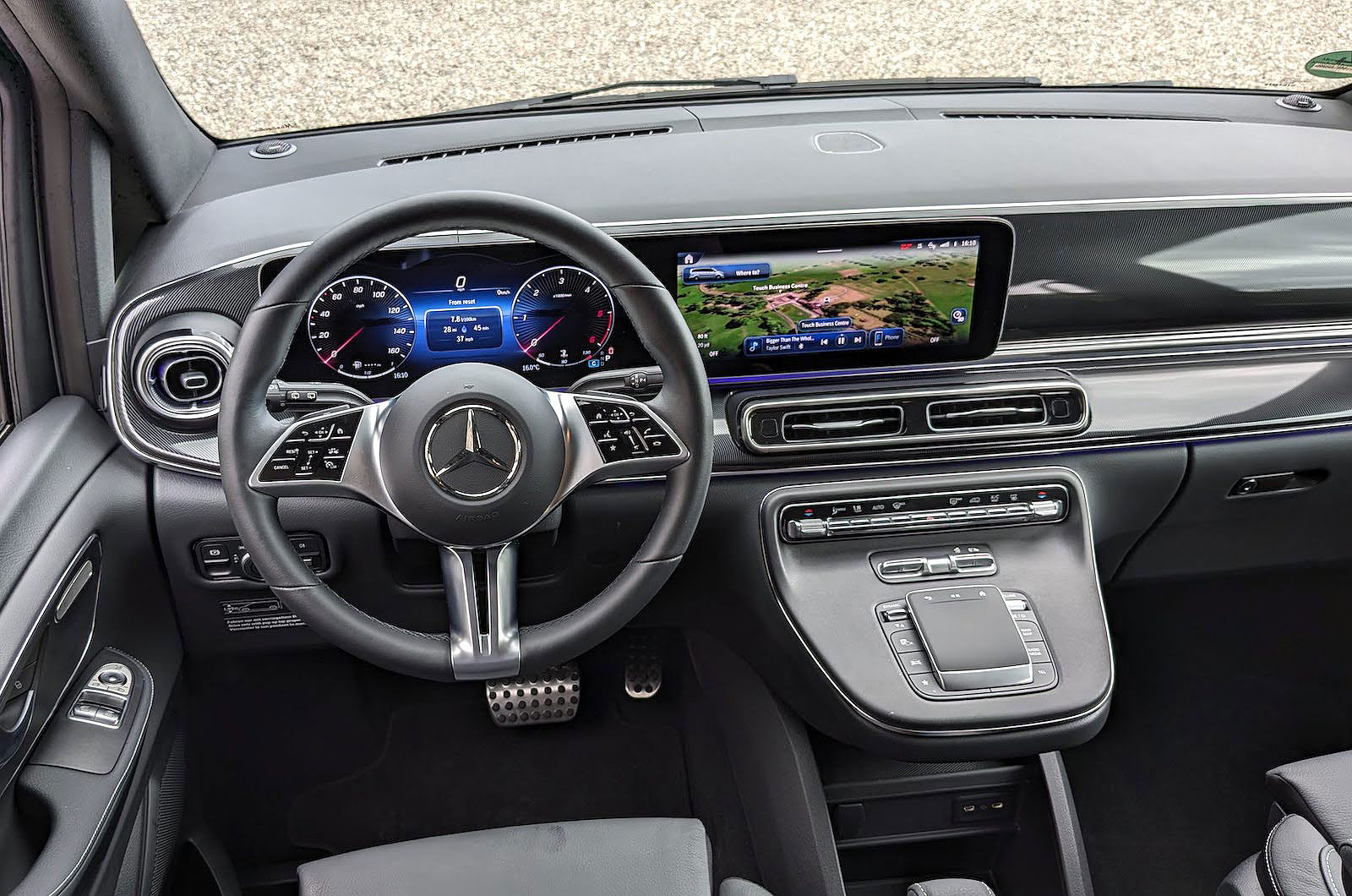 Mercedes Marco Polo dashboard